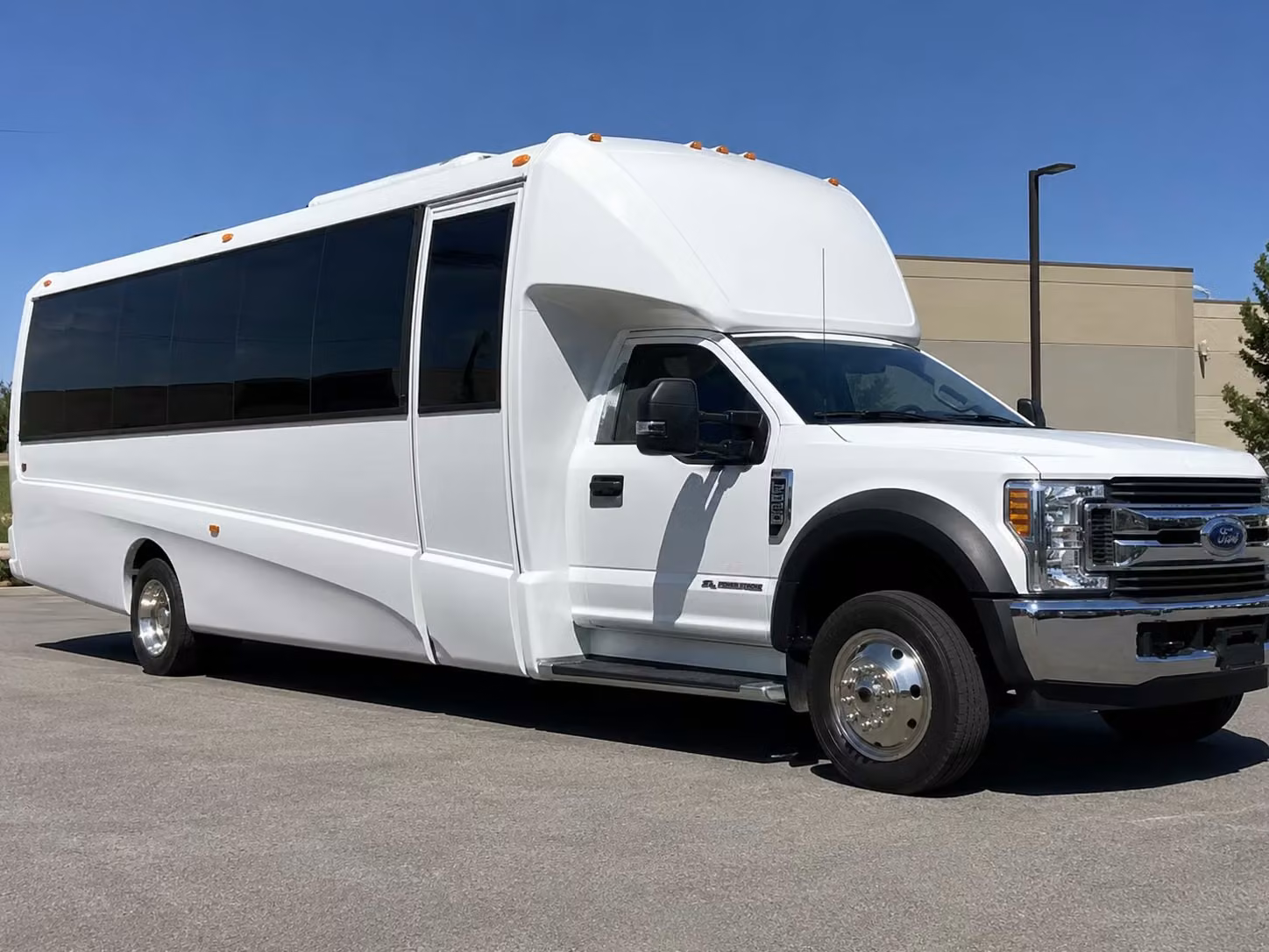 15 passenger minibus