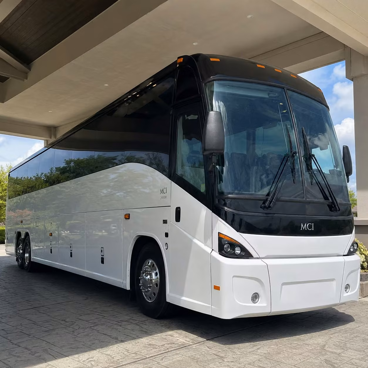 elizabeth airport shuttle bus rentals for employee travel
